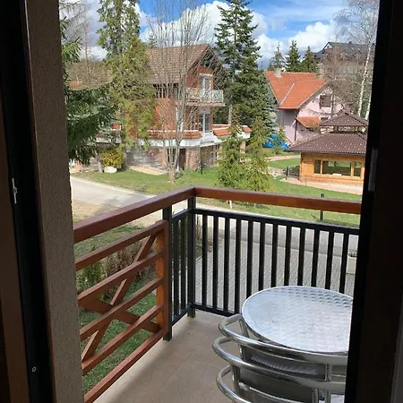 Brzzii Apartment